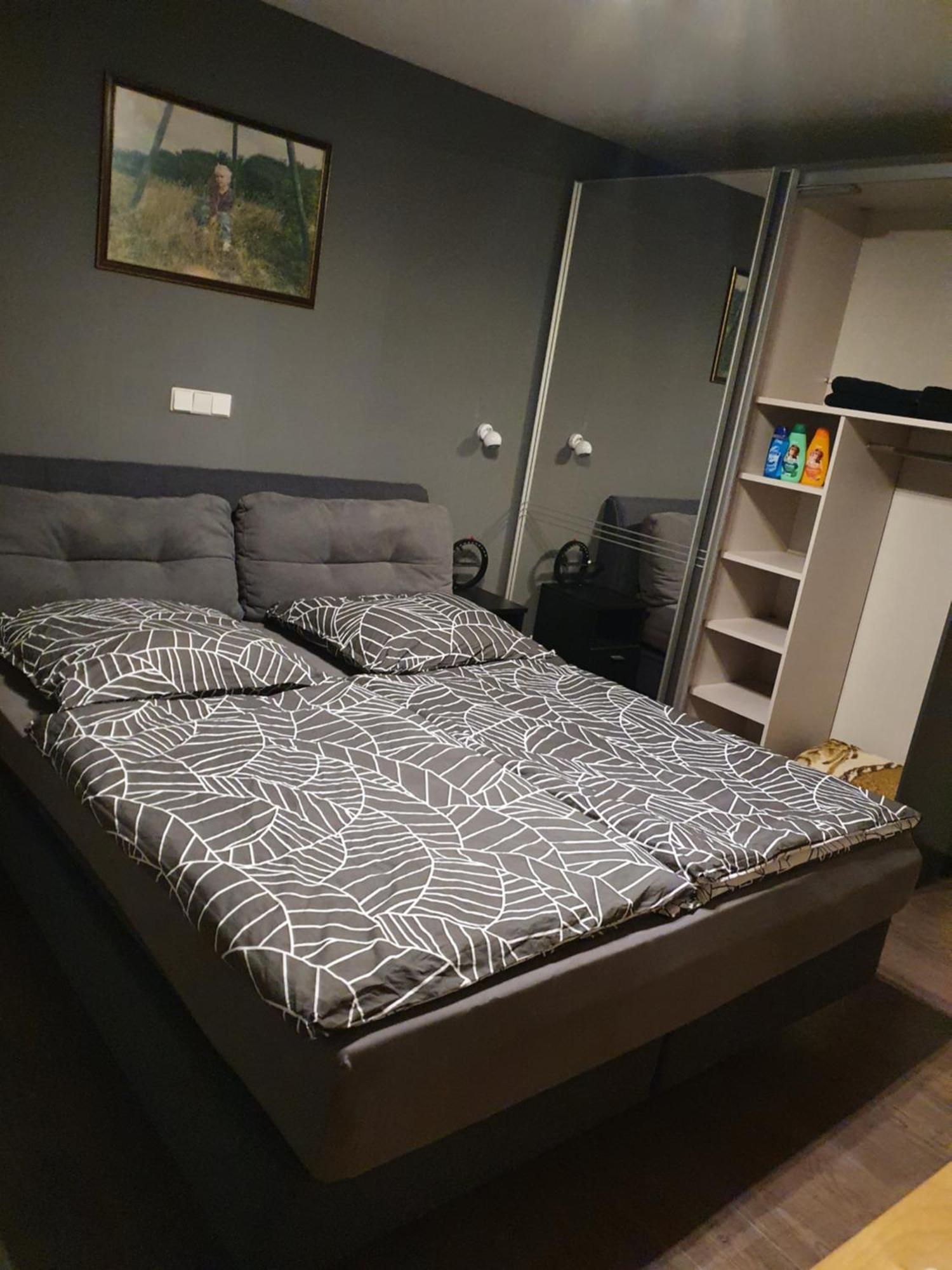 Schlafzimmer, Ruhige Lage In Meppen --- Check-In Mit Schluesselkasten Exterior photo